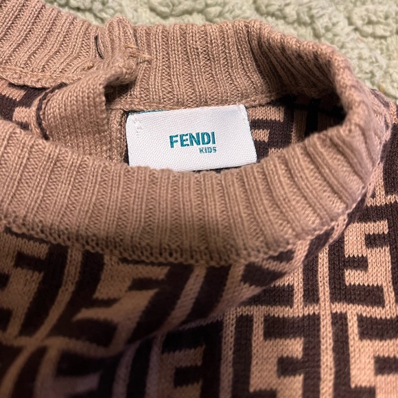 Fendi Baby romper / jumpsuit and hat unisex set - Picture 2 of 10